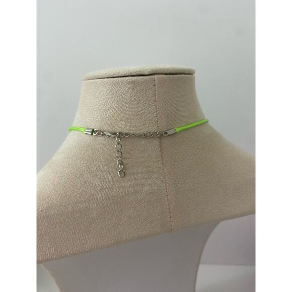 swirl pendant necklace - Picture 3 of 5